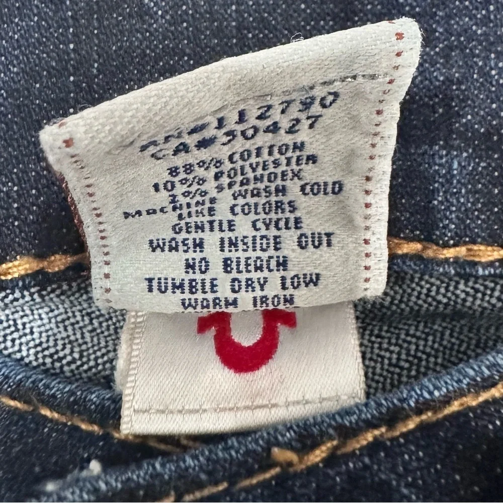 Vintage Y2K True Religion Women’s Jeans–Big-T Flap Pockets Low Rise Perfection! - Picture 6 of 9